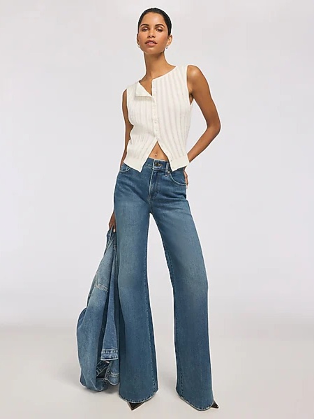Women’s High-Waist Relaxed Flare Blue Jeans